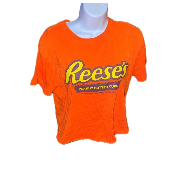 Reese’s Tops - Reese's Cup Crop T-Shirt 🧡